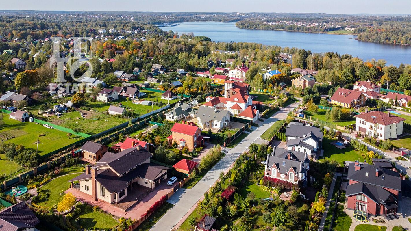 2-этажный коттедж 702.5 м² с отделкой