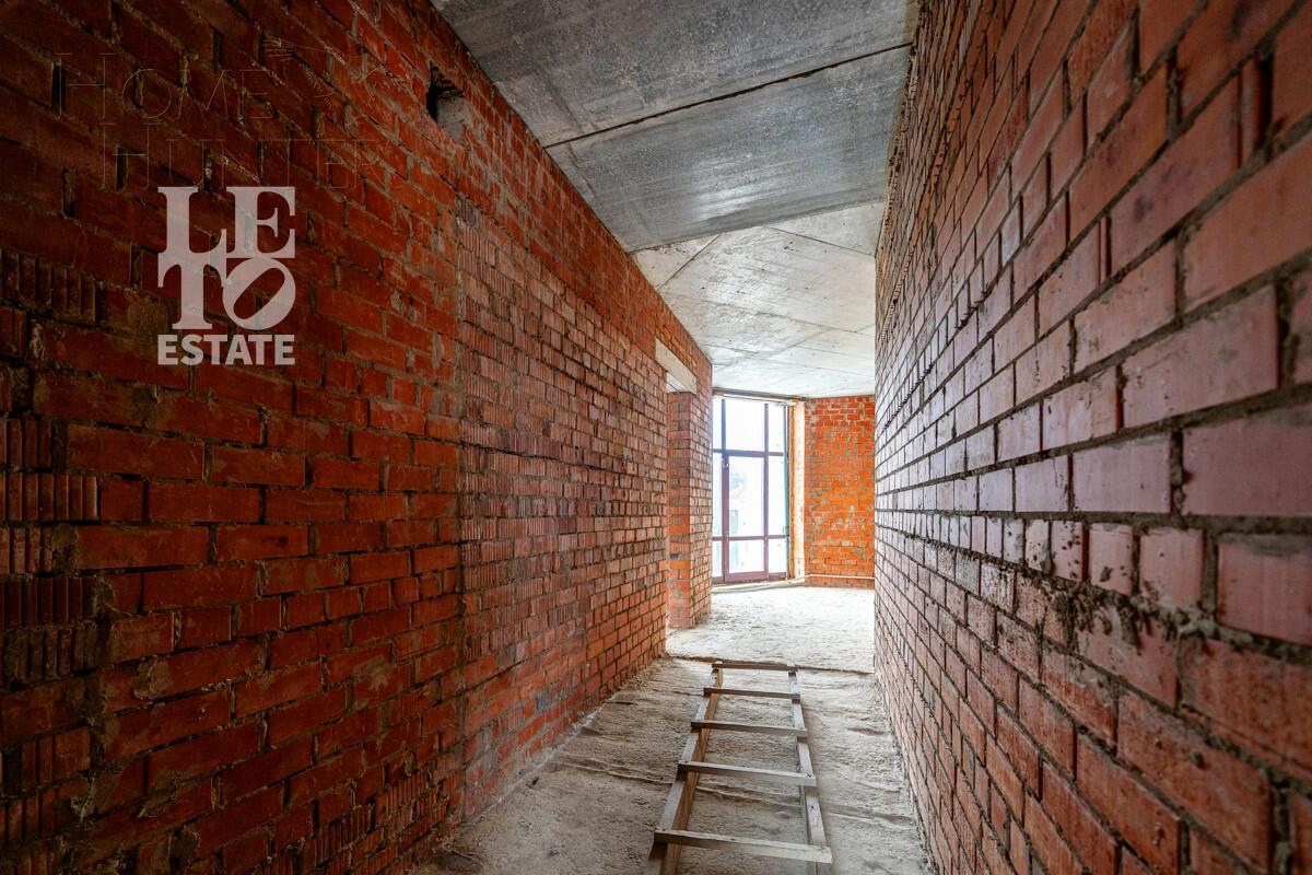 2-этажный коттедж 820 м² без отделки