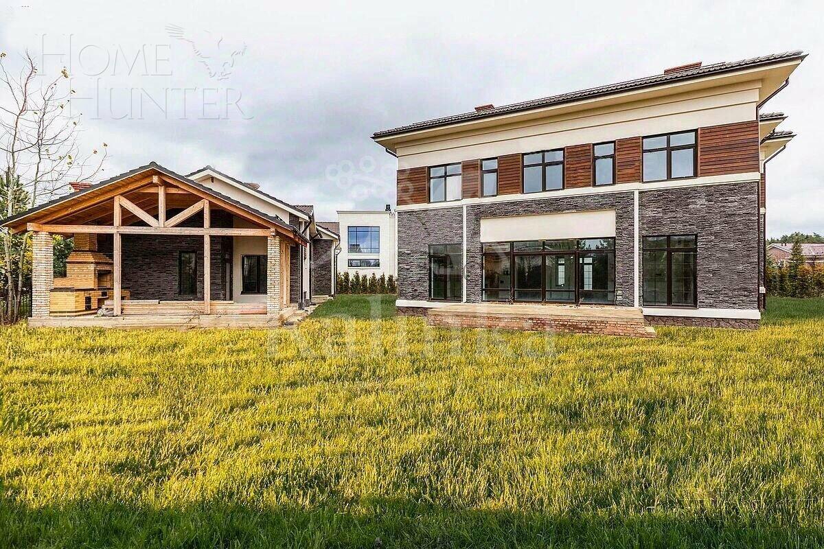 2-этажный коттедж 913 м² без отделки