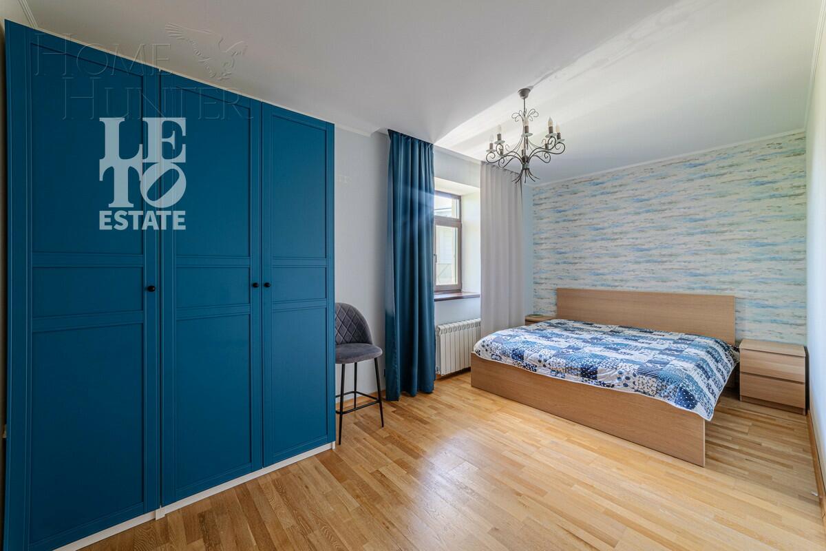 2-этажный коттедж 702.5 м² с отделкой