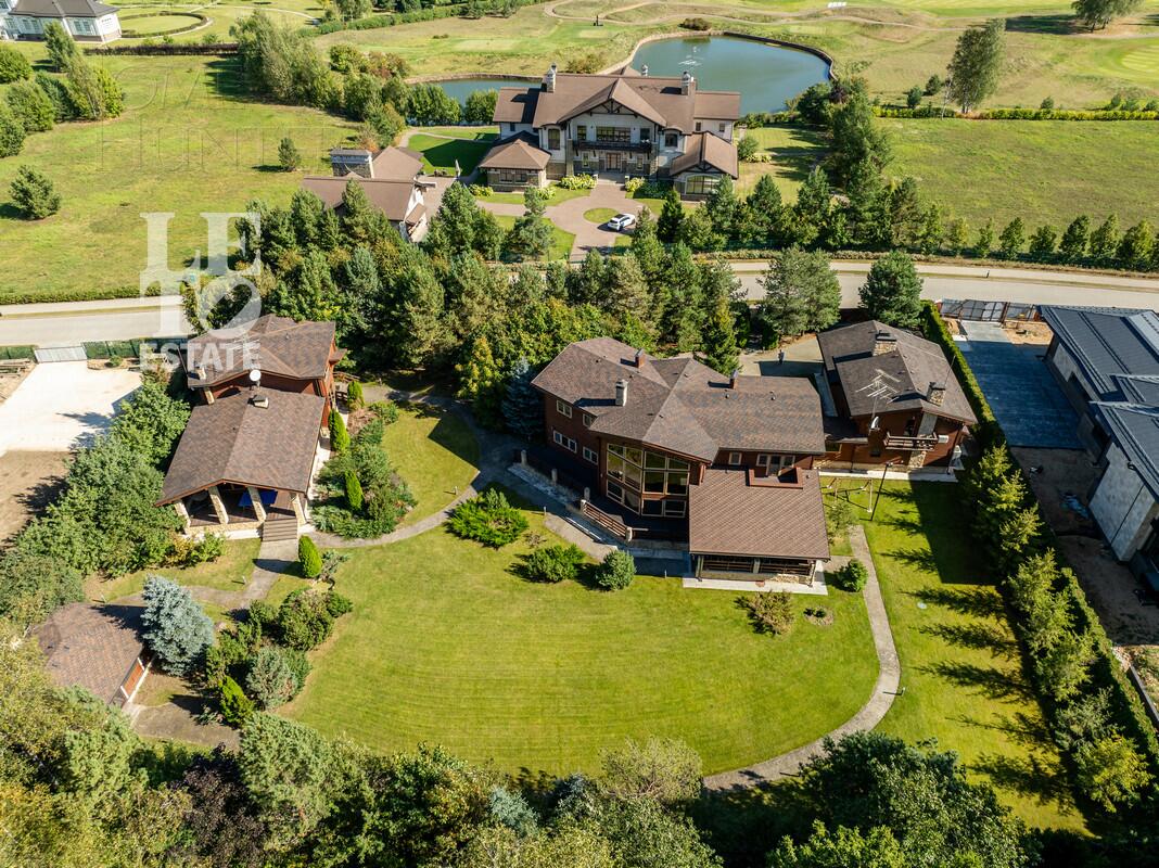 2-этажный коттедж 403 м² с отделкой