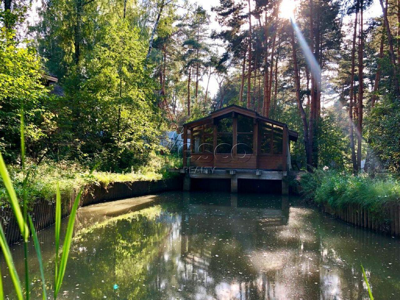 2-этажный коттедж 550 м² без отделки