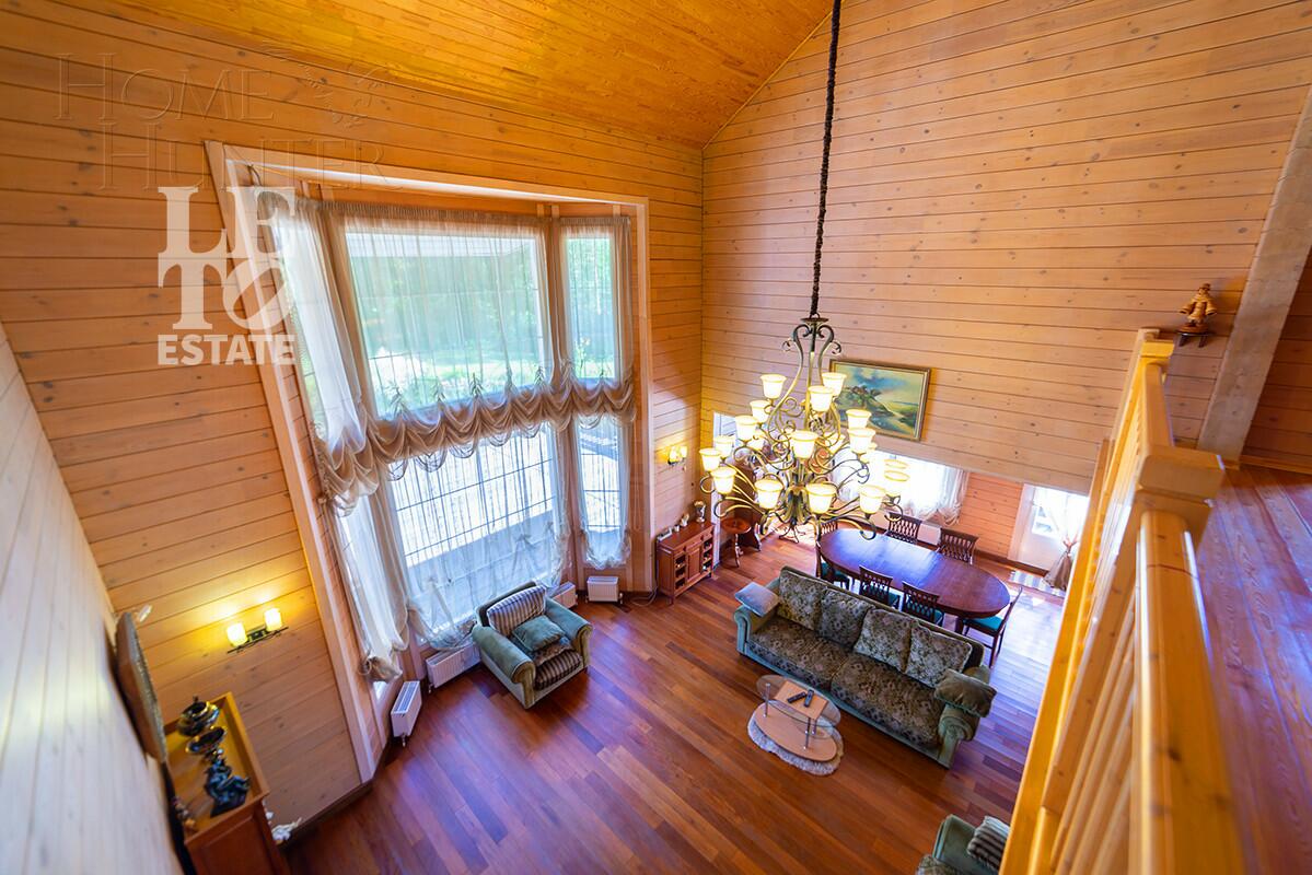 2-этажный коттедж 350 м² с отделкой