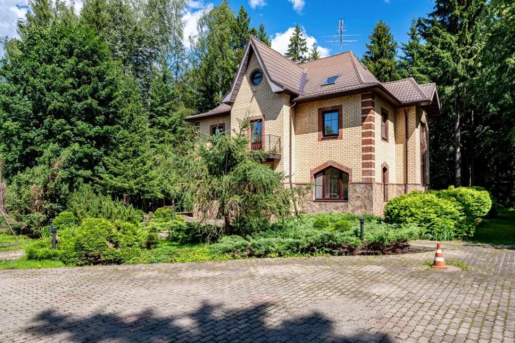 2-этажный коттедж 342 м² с отделкой