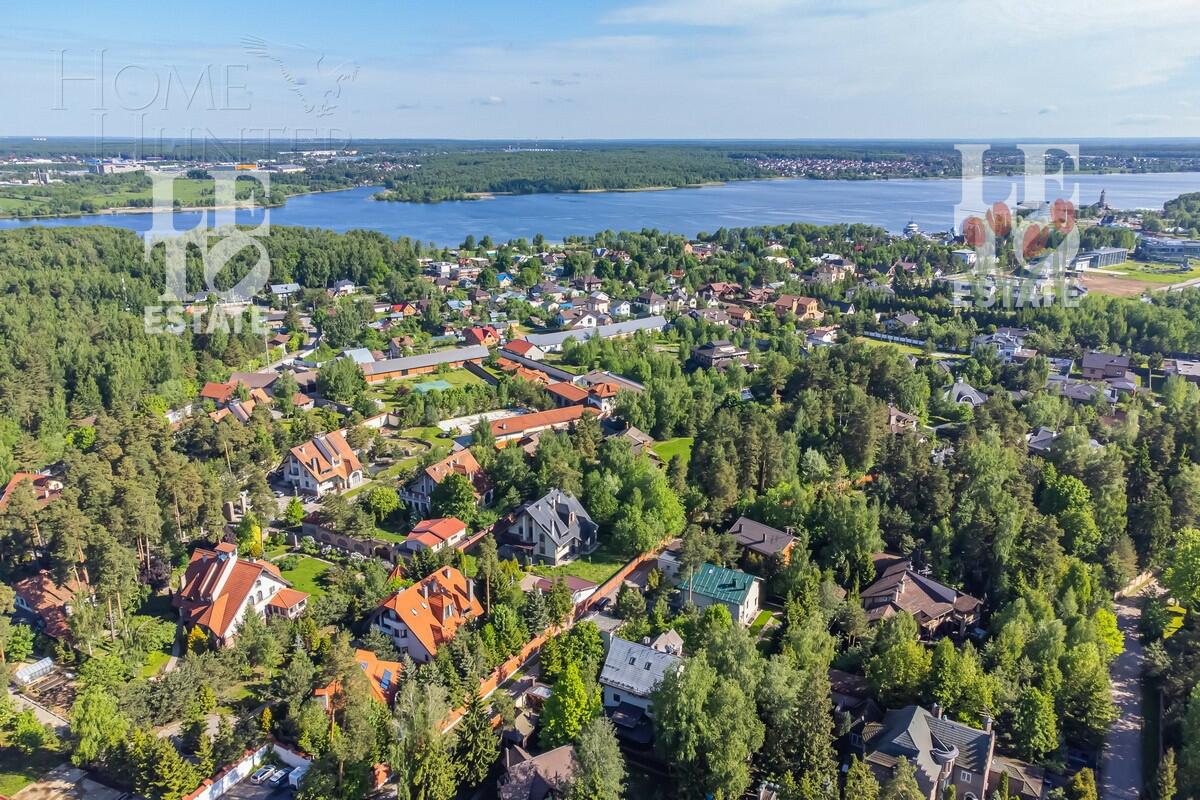 3-этажный коттедж 520 м² с отделкой