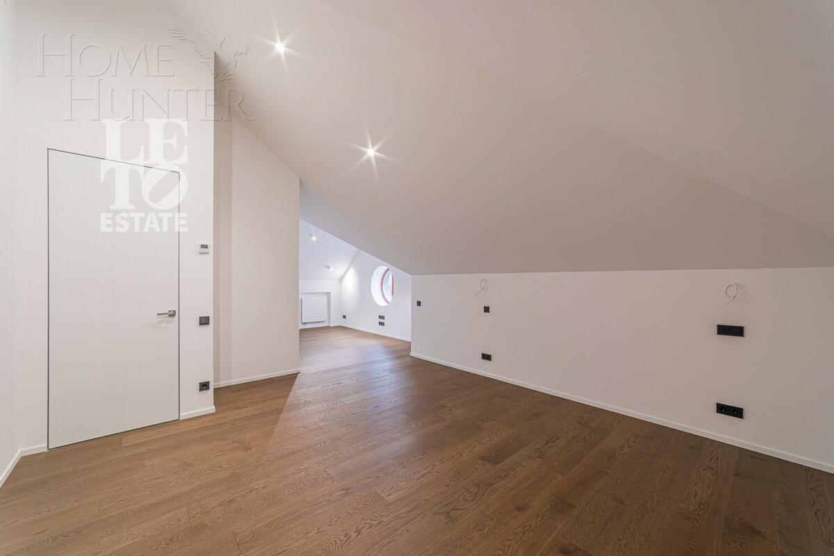 2-этажный коттедж 693 м² с отделкой