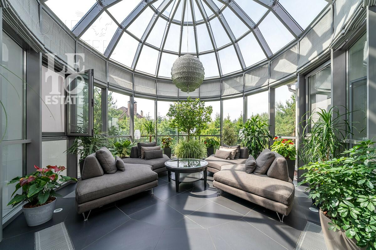 2-этажный коттедж 1 500 м² с отделкой