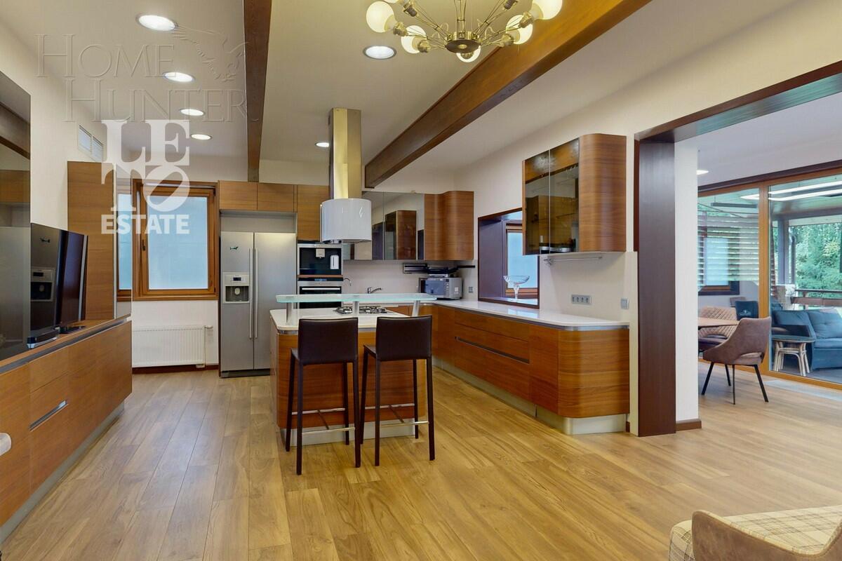 2-этажный коттедж 403 м² с отделкой