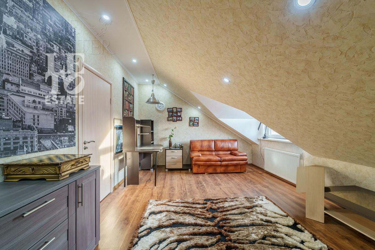 2-этажный таунхаус 428 м² с отделкой