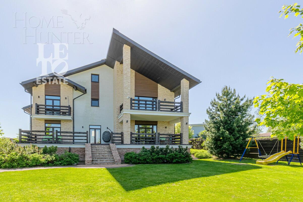 2-этажный коттедж 702.5 м² с отделкой