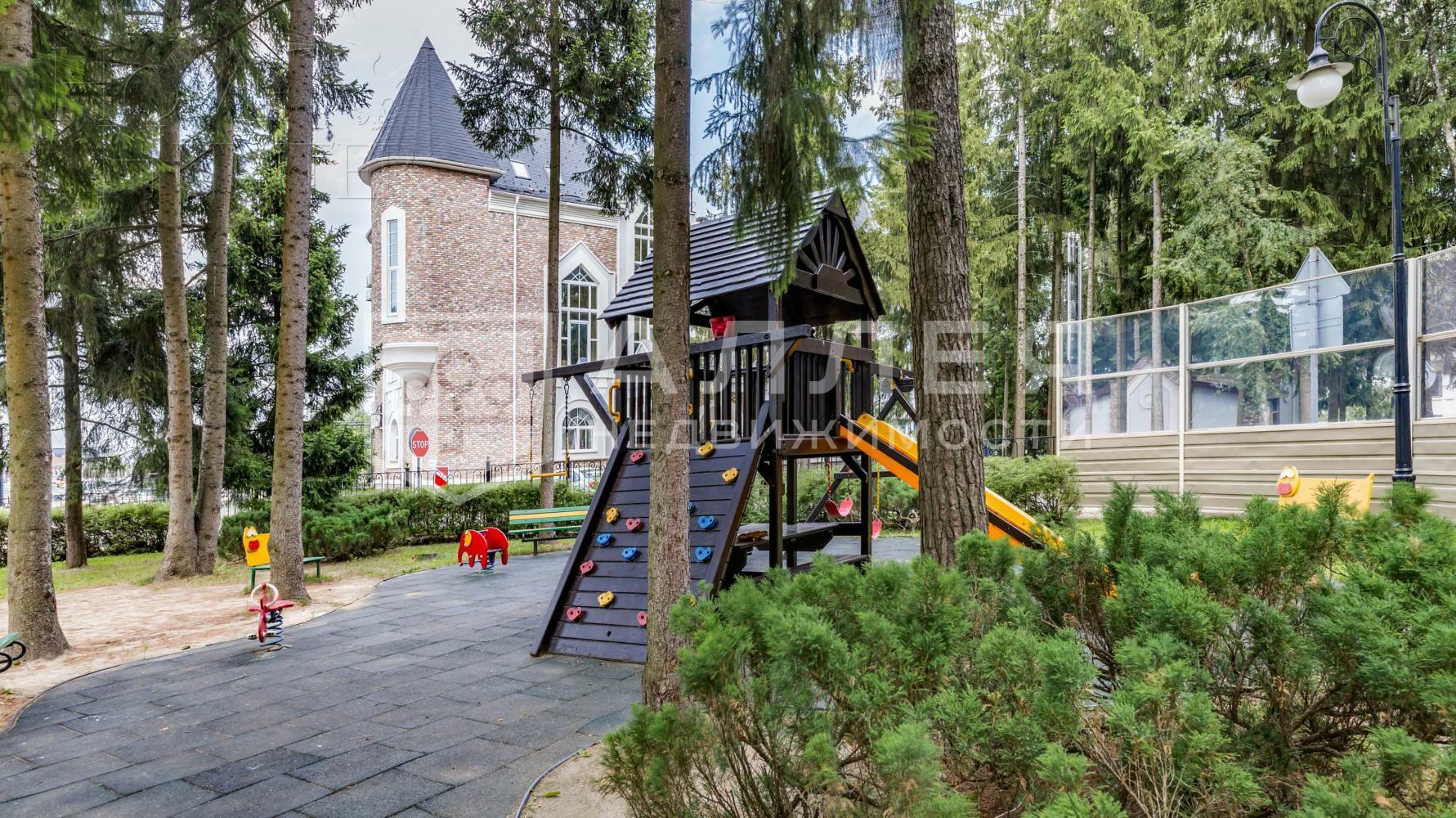 2-этажный коттедж 350 м² с отделкой