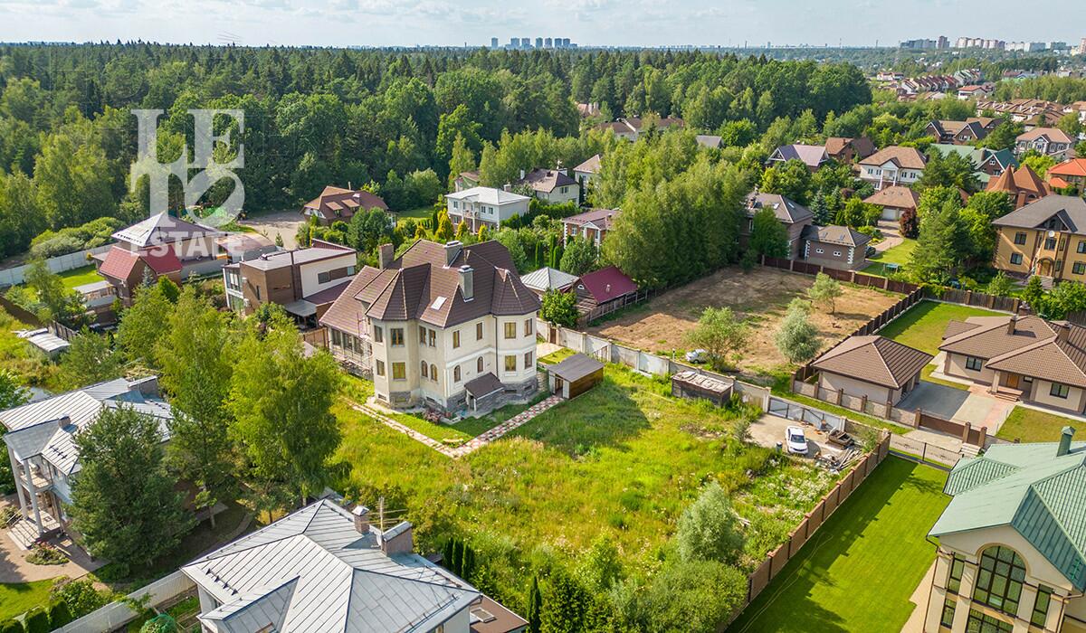 2-этажный коттедж 1 028 м² с отделкой