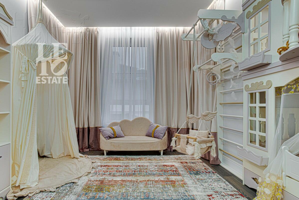 2-этажный коттедж 275 м² с отделкой