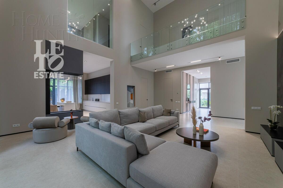 2-этажный коттедж 720 м² с отделкой