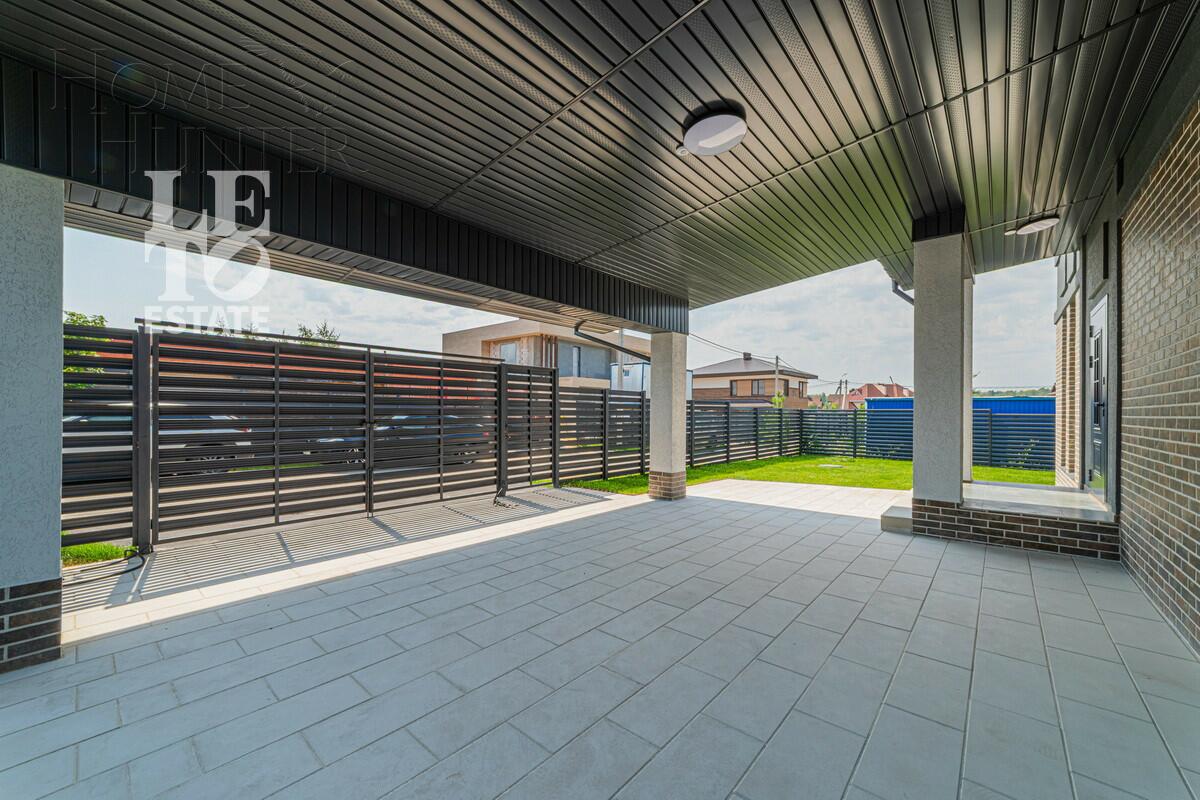 2-этажный коттедж 238.4 м² с отделкой