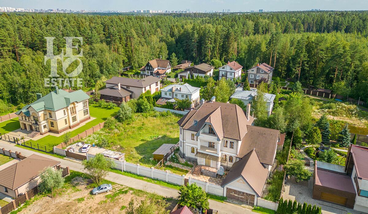 2-этажный коттедж 1 028 м² с отделкой