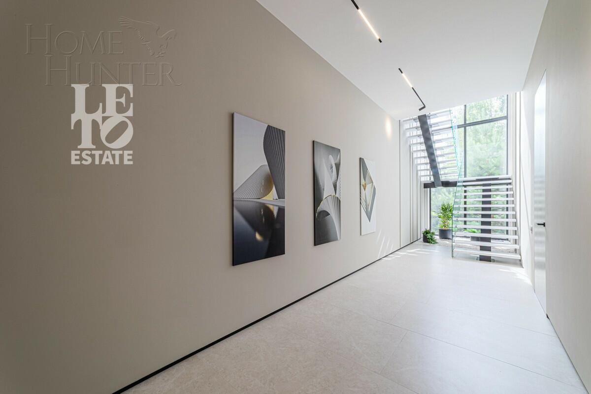 2-этажный коттедж 720 м² с отделкой