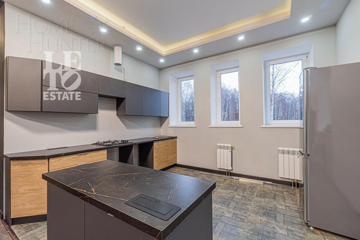 2-этажный коттедж 250 м² с отделкой