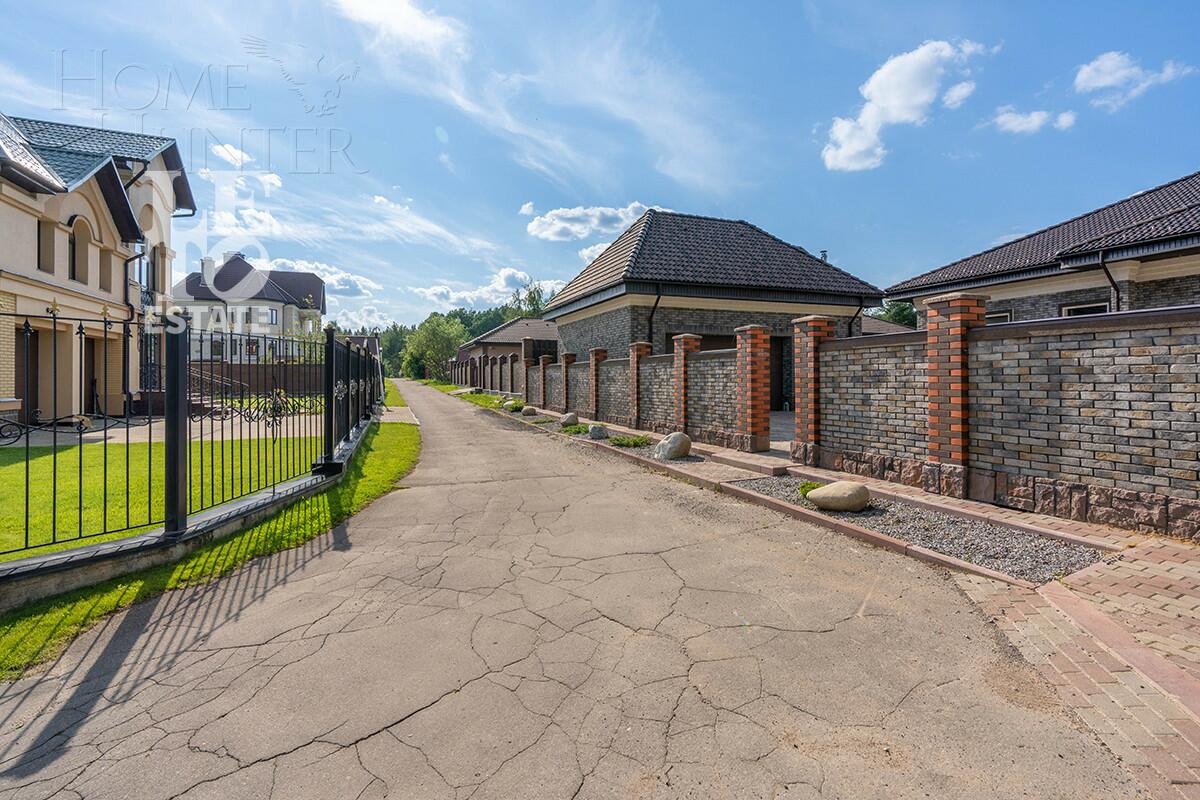 2-этажный коттедж 1 028 м² с отделкой