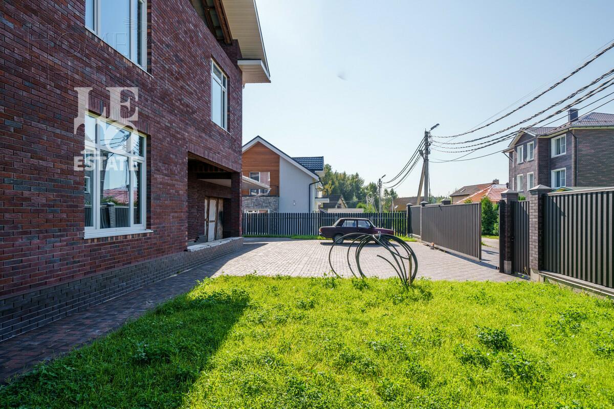 2-этажный коттедж 500 м² без отделки