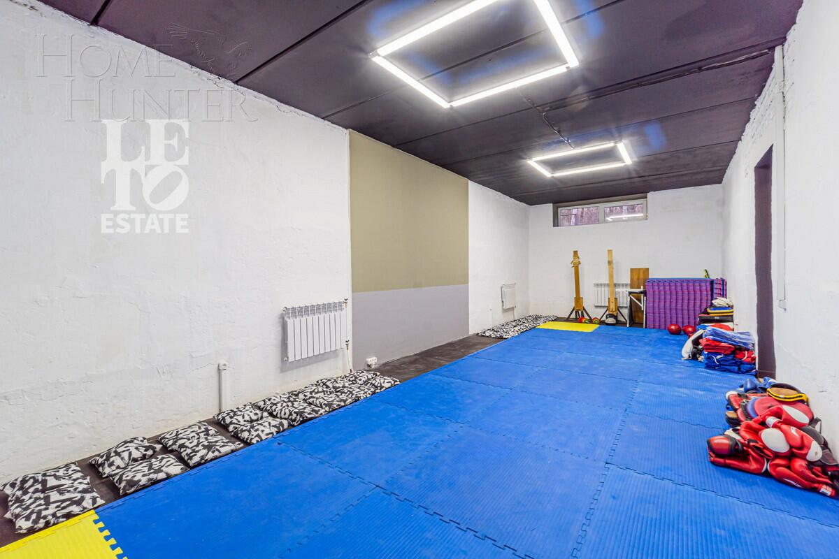 2-этажный коттедж 250 м² с отделкой