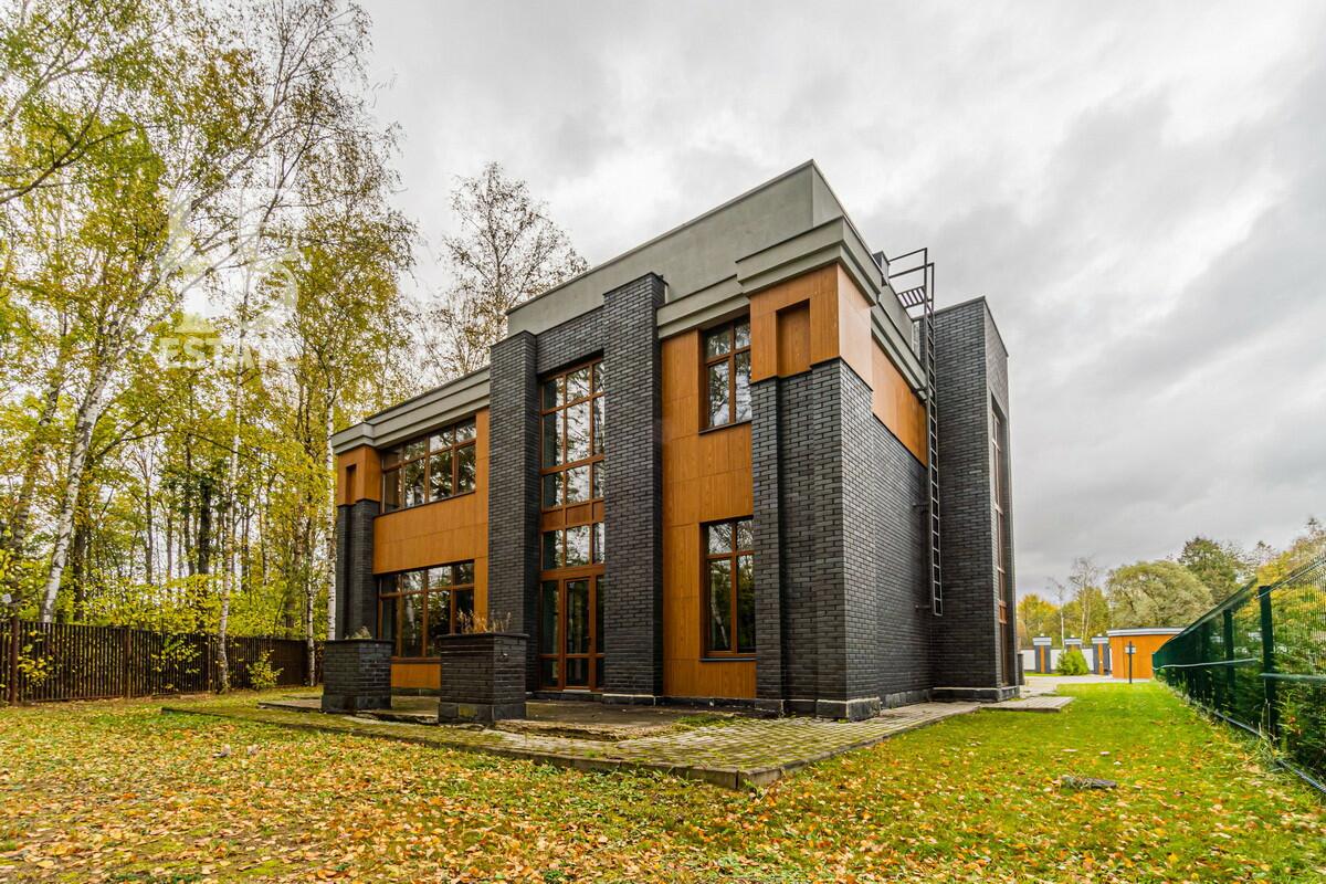 2-этажный коттедж 265 м² без отделки