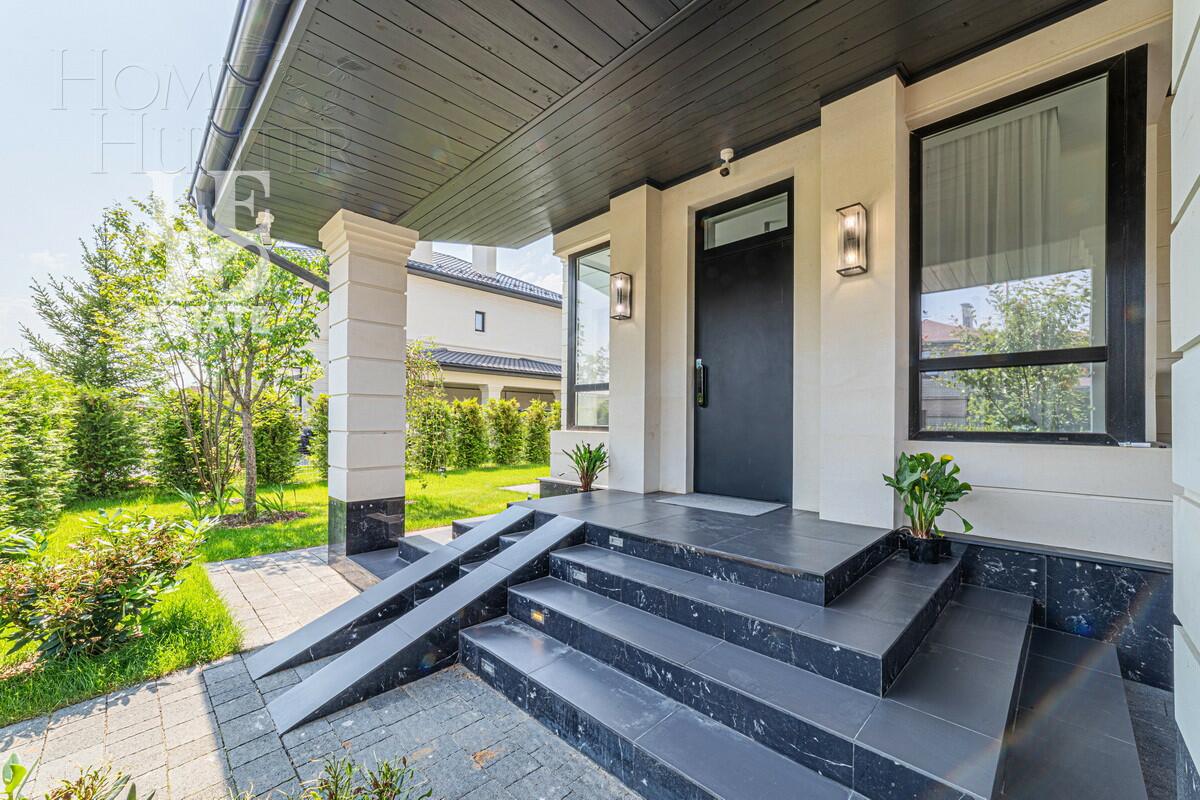 2-этажный коттедж 275 м² с отделкой