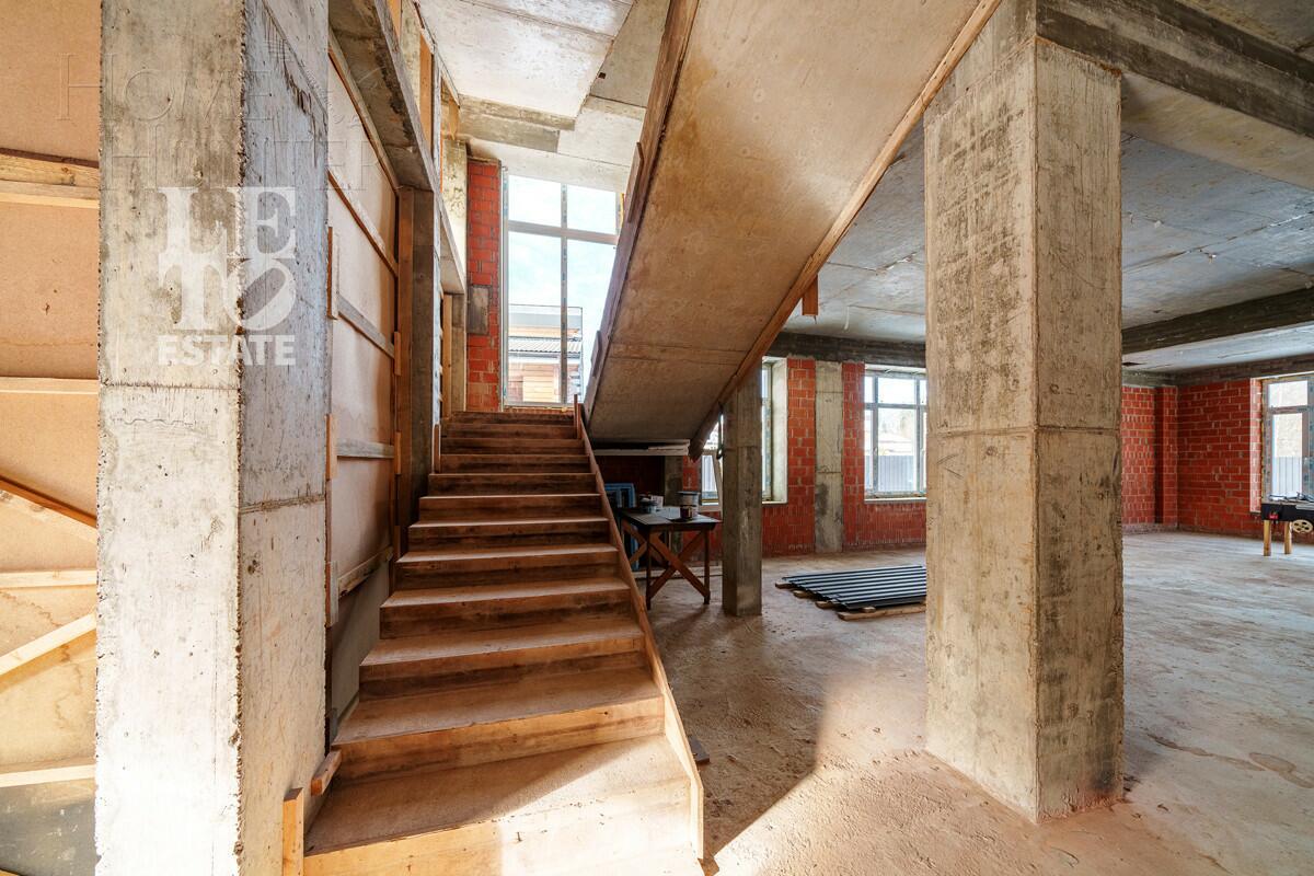 2-этажный коттедж 500 м² без отделки