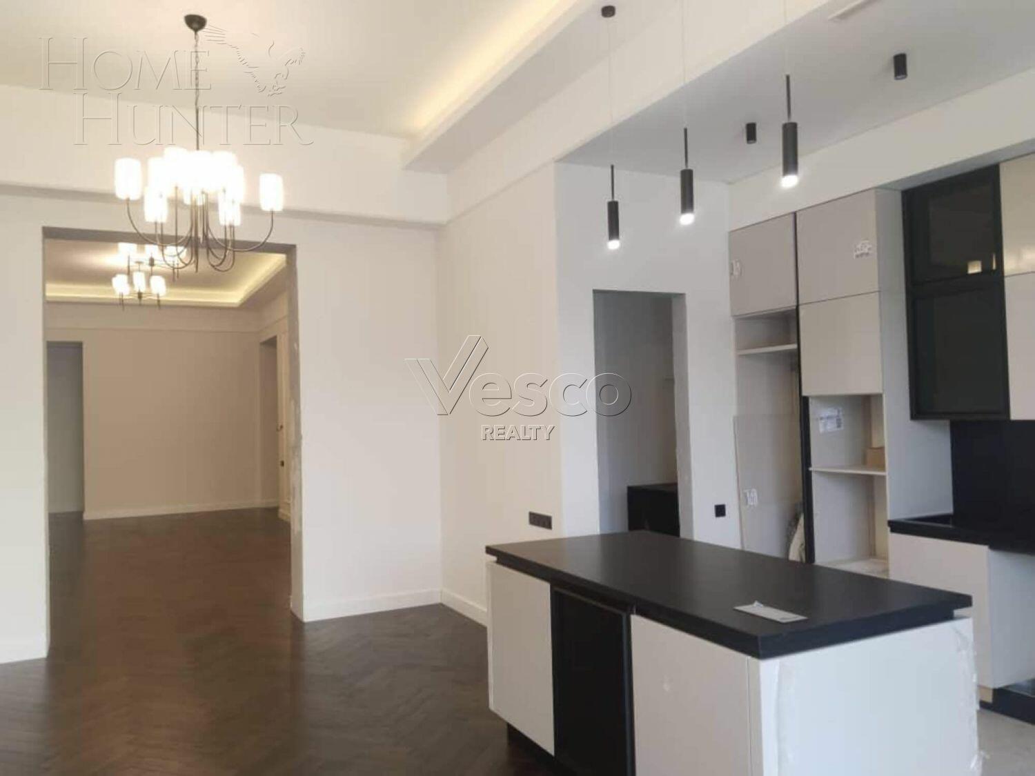 1-этажный коттедж 990 м² с отделкой