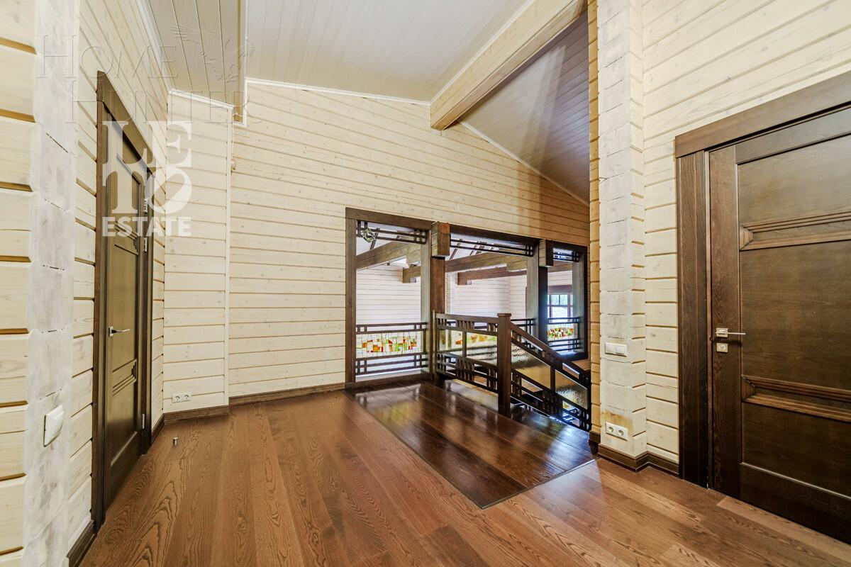 2-этажный коттедж 600 м² с отделкой