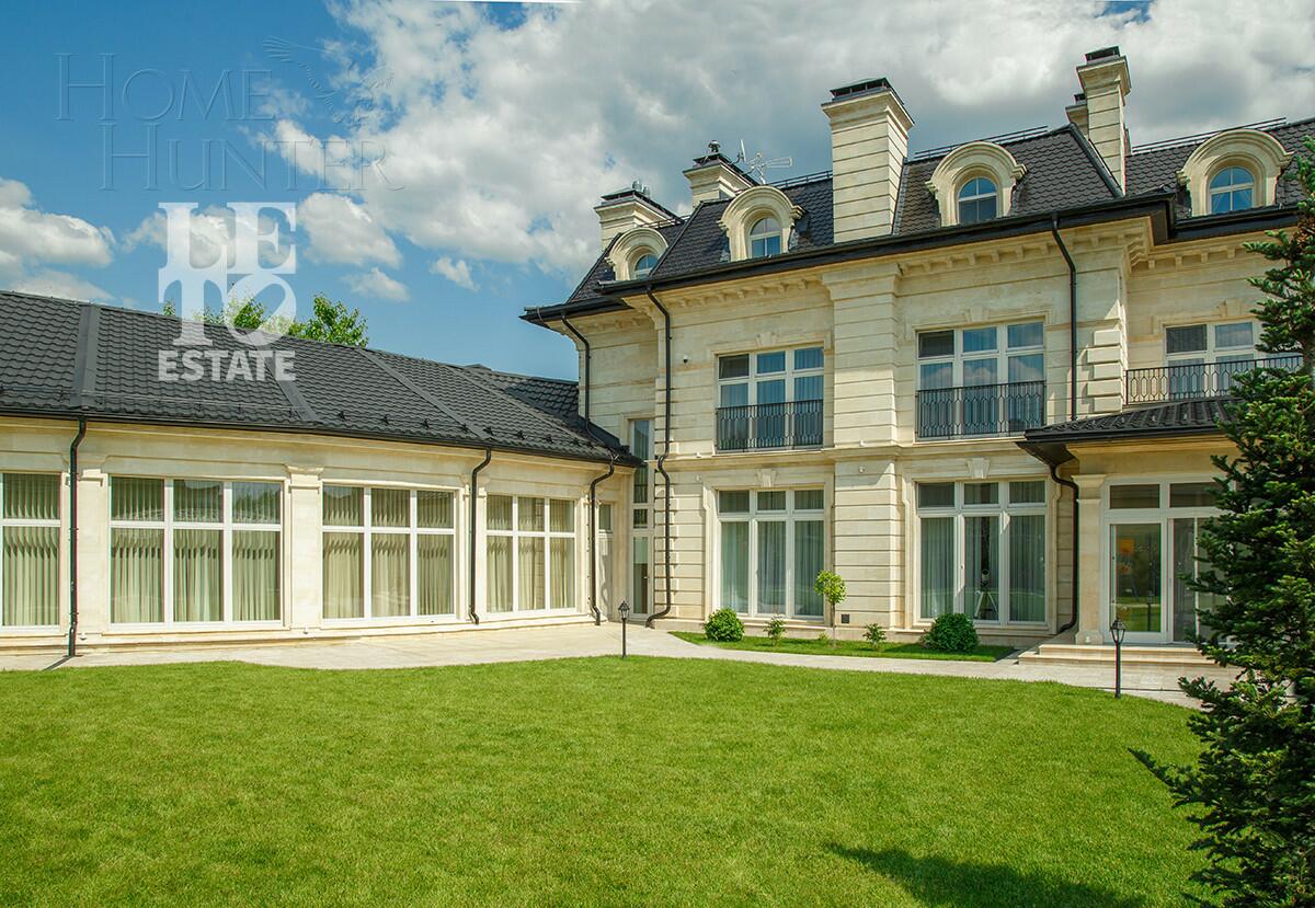 2-этажный коттедж 1 200 м² с отделкой