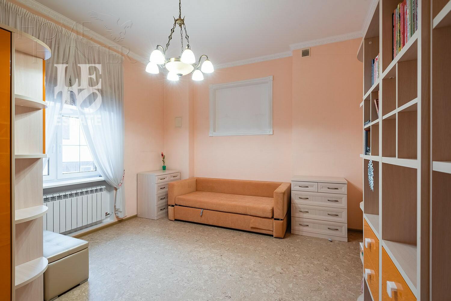 3-этажный коттедж 1 319 м² с отделкой