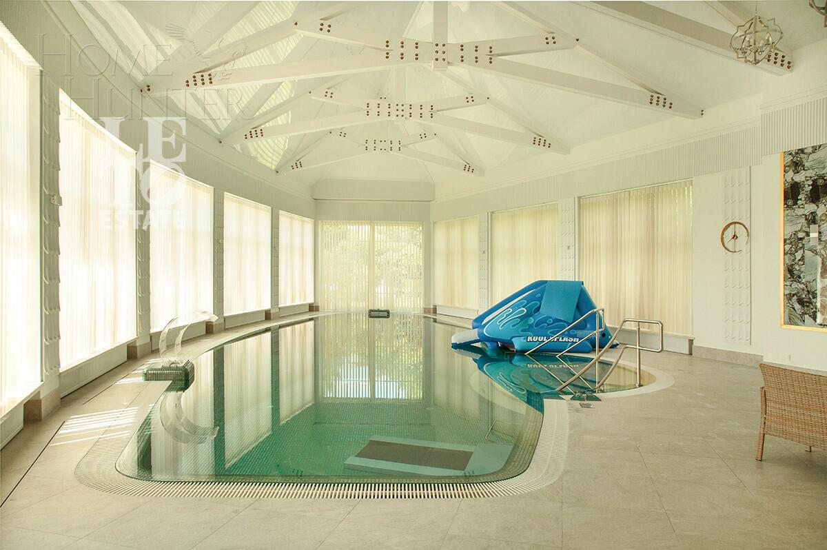 2-этажный коттедж 1 200 м² с отделкой