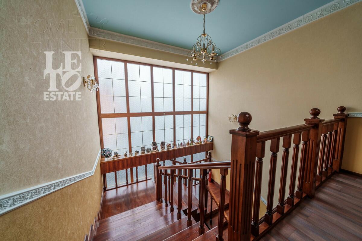 2-этажный коттедж 553.8 м² с отделкой