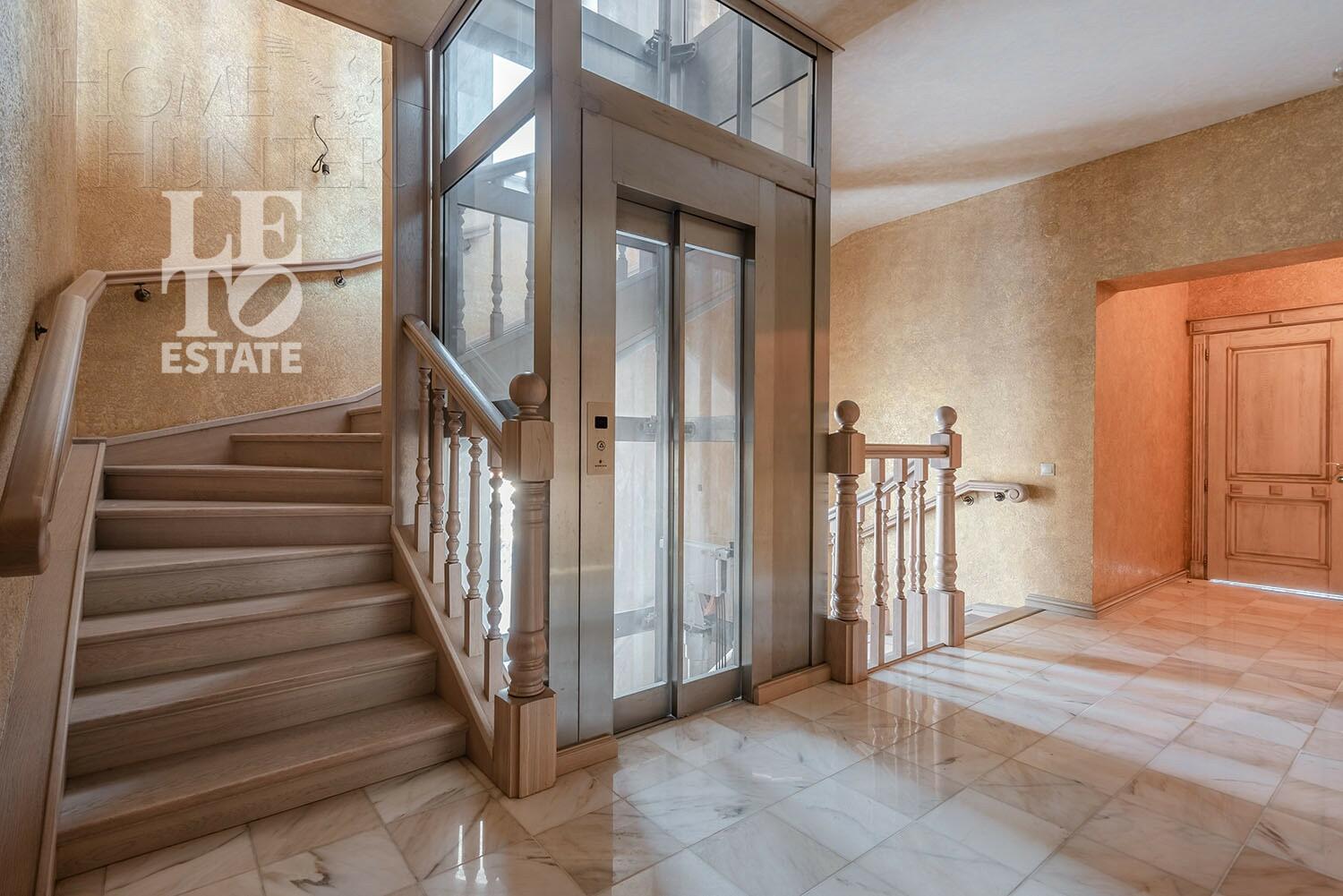 2-этажный коттедж 479.7 м² с отделкой