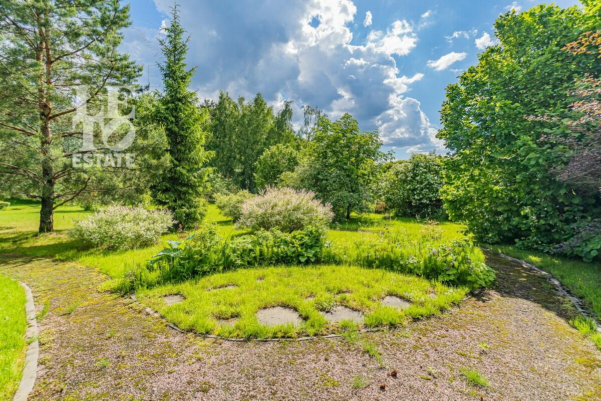 3-этажный коттедж 692.6 м² с отделкой