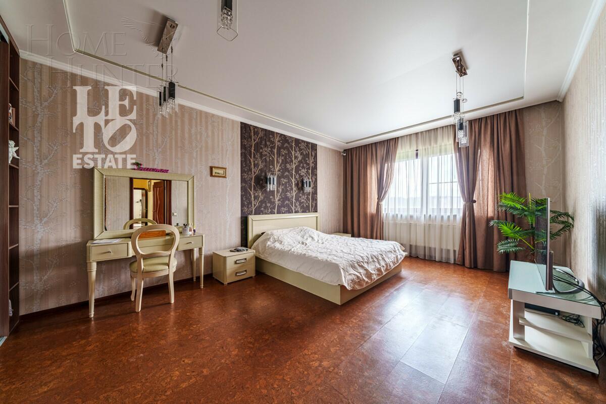 2-этажный коттедж 529.6 м² с отделкой