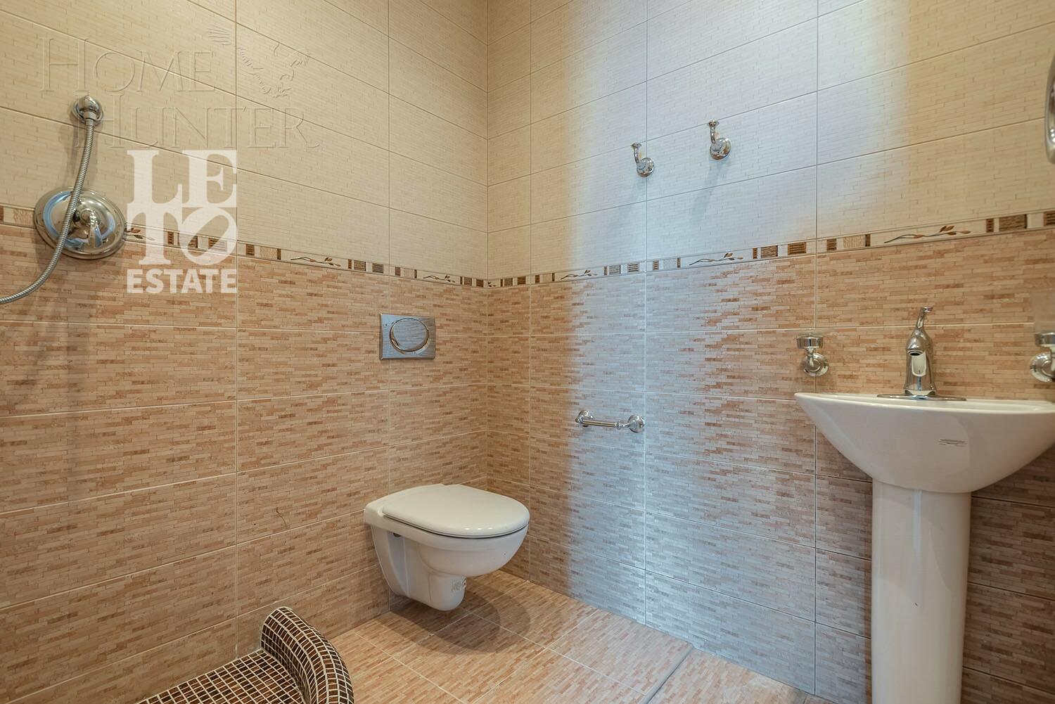 2-этажный коттедж 479.7 м² с отделкой