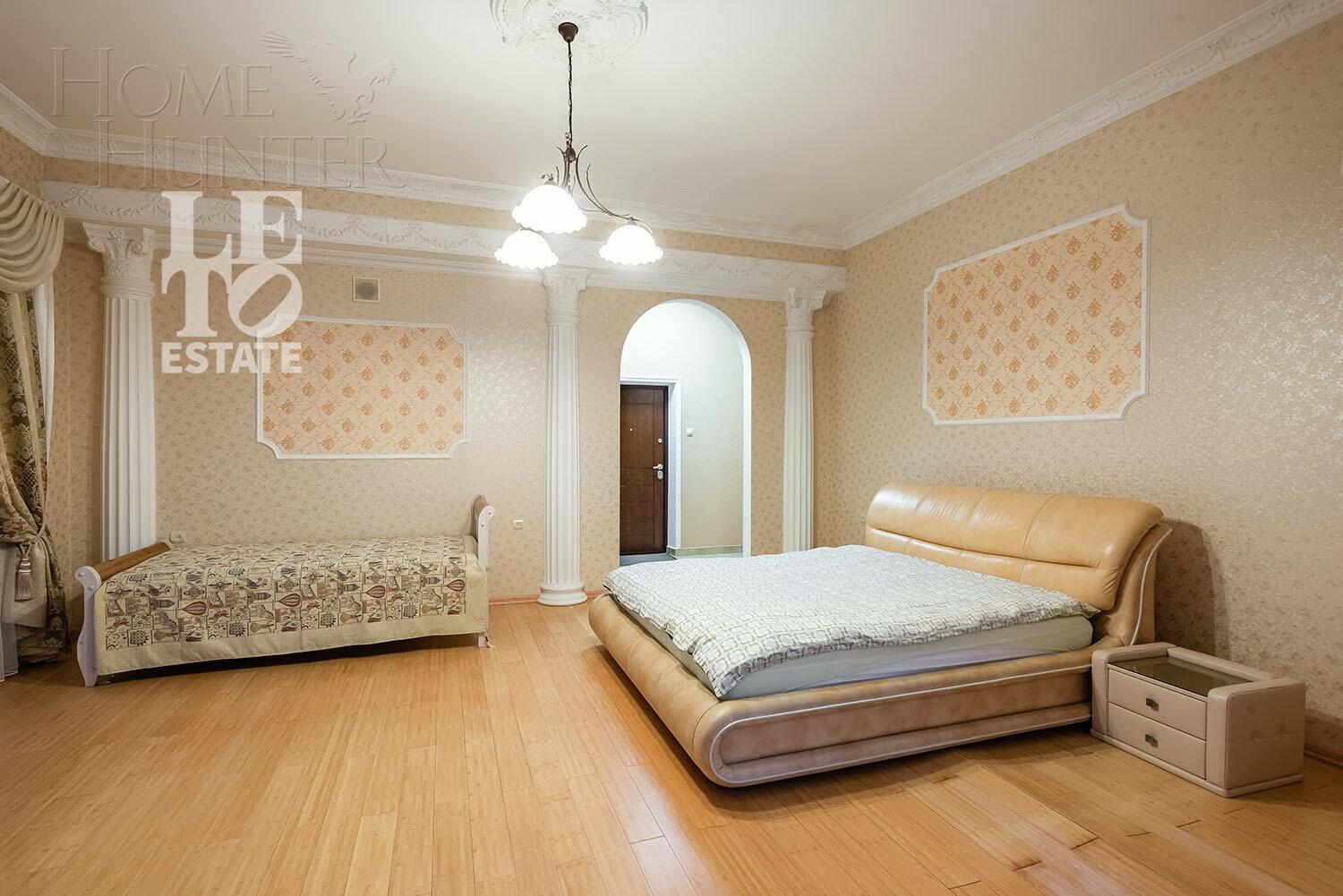 3-этажный коттедж 1 319 м² с отделкой