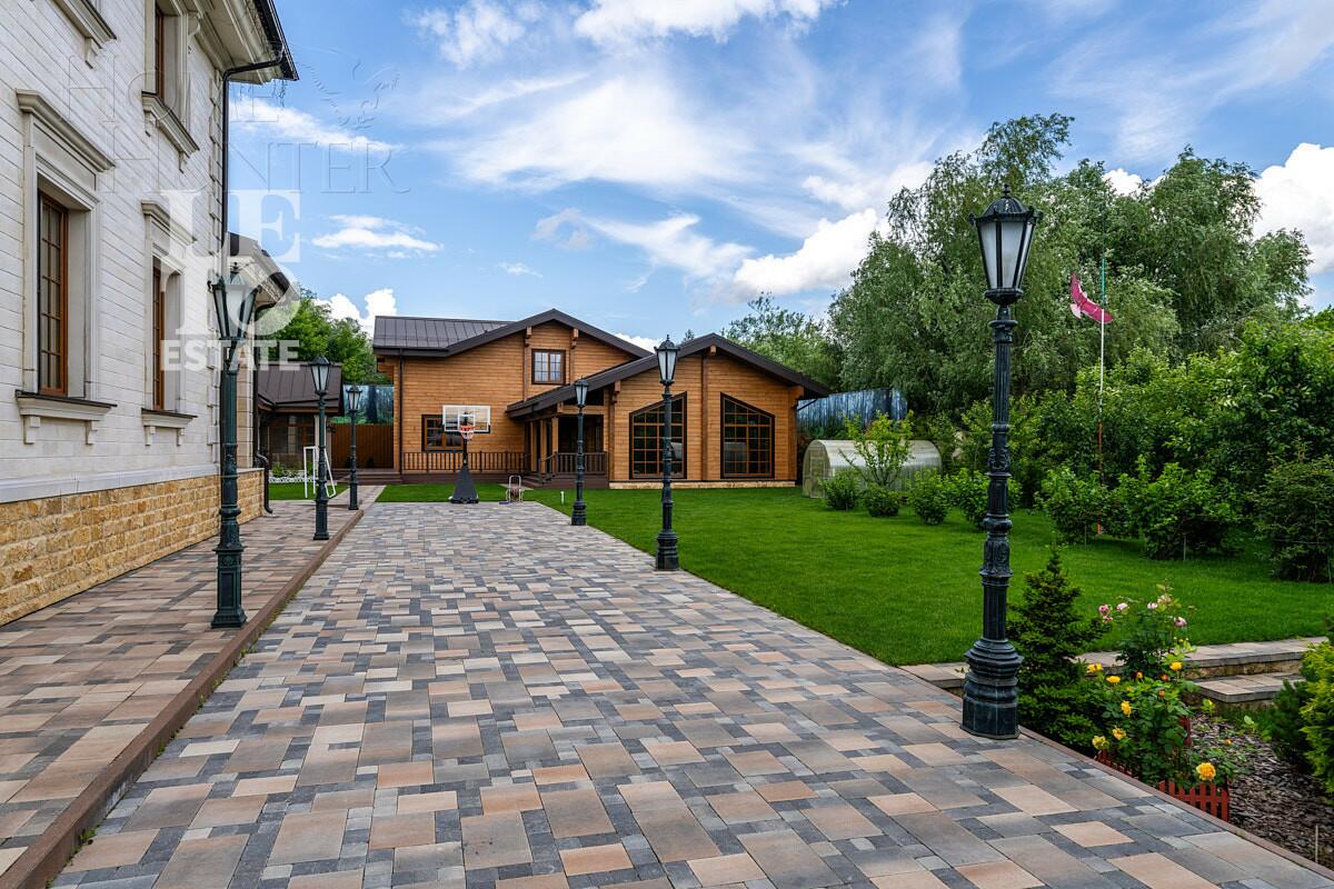 2-этажный коттедж 1 218 м² с отделкой