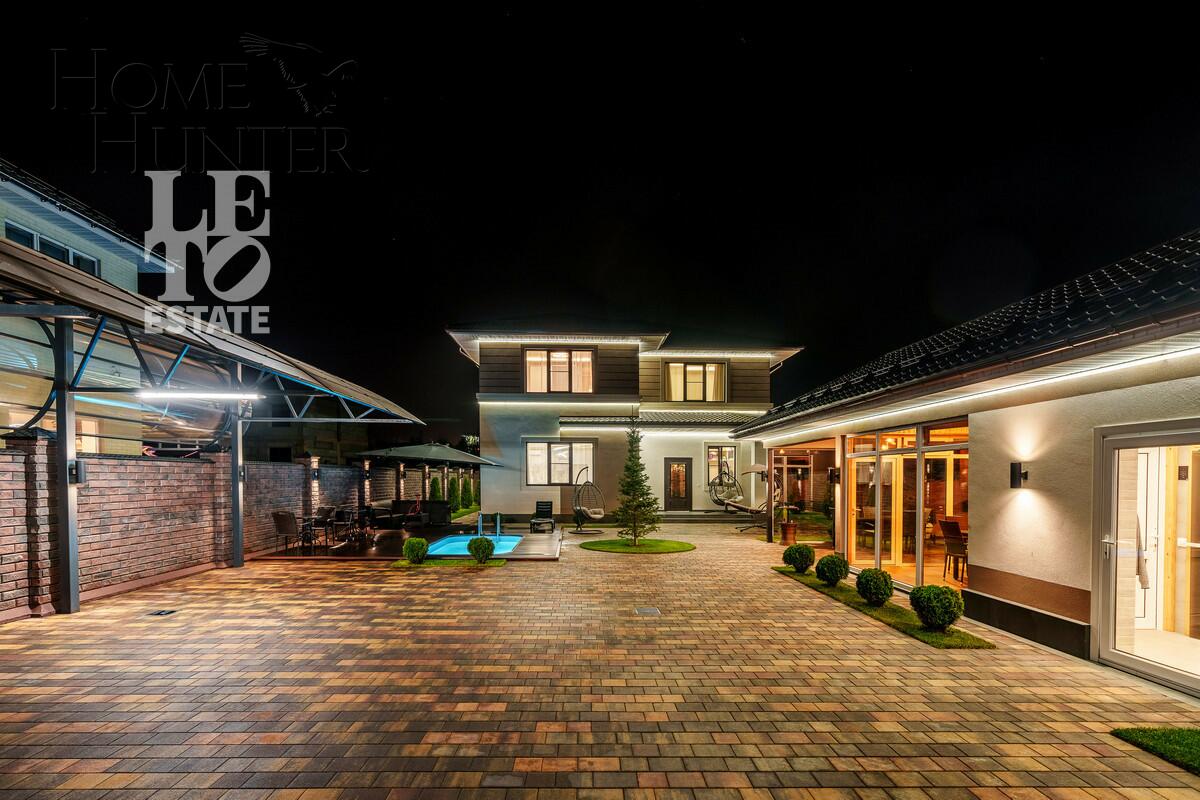 2-этажный коттедж 244 м² с отделкой