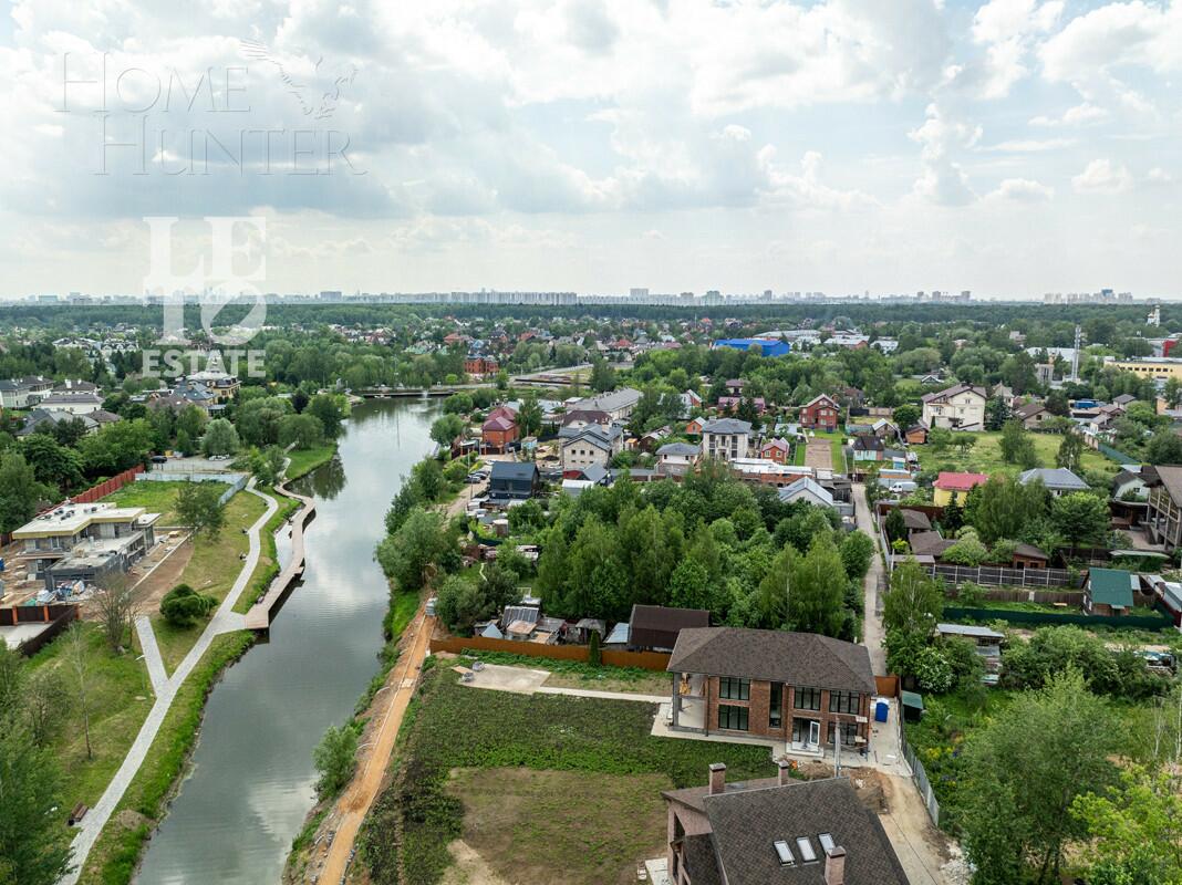 2-этажный коттедж 606.8 м² без отделки