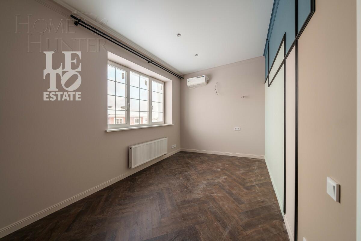 2-этажный коттедж 245.3 м² с отделкой