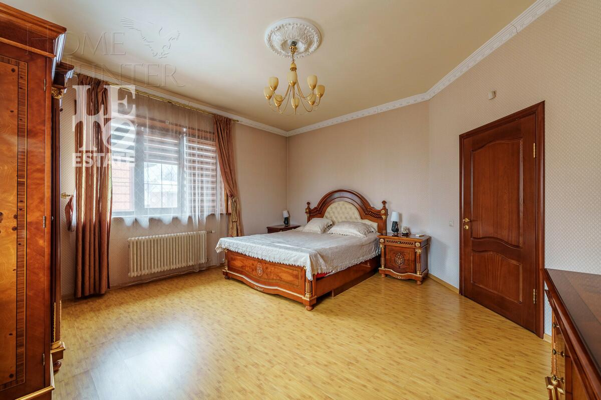 2-этажный коттедж 553.8 м² с отделкой