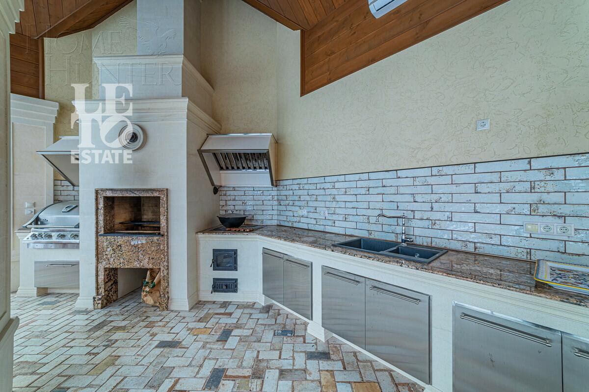 2-этажный коттедж 1 218 м² с отделкой