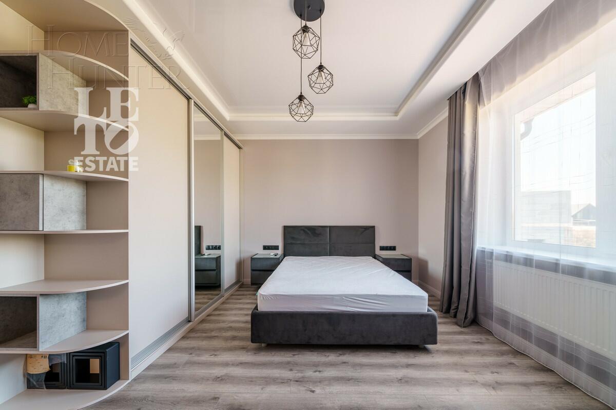 2-этажный коттедж 244 м² с отделкой