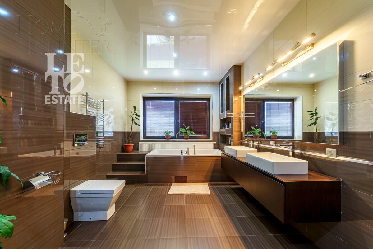 2-этажный коттедж 529.6 м² с отделкой