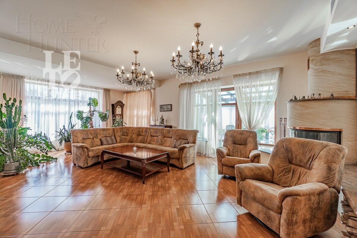 3-этажный коттедж 692.6 м² с отделкой