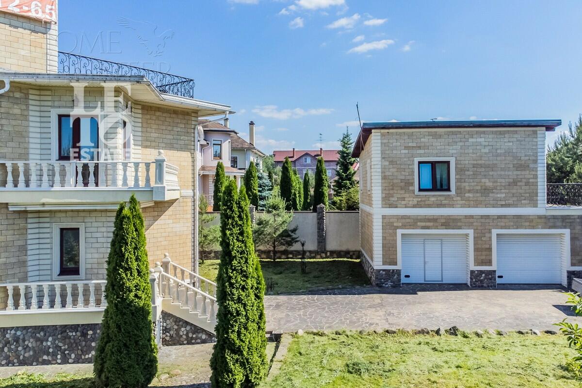 2-этажный коттедж 479.7 м² с отделкой