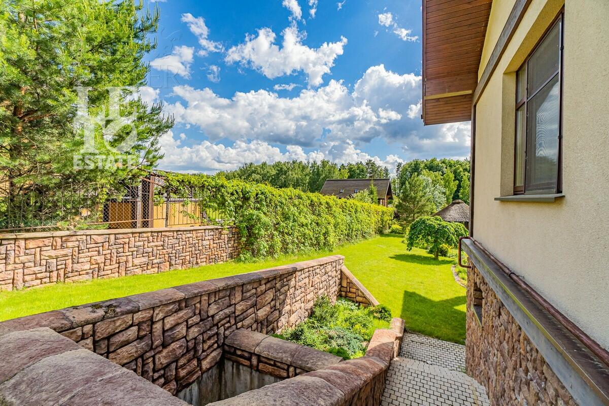 3-этажный коттедж 692.6 м² с отделкой